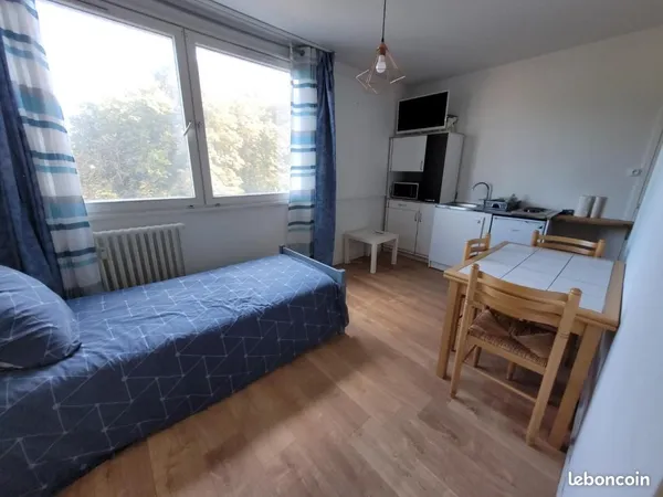 Studio 1 pièce 18 m² 
