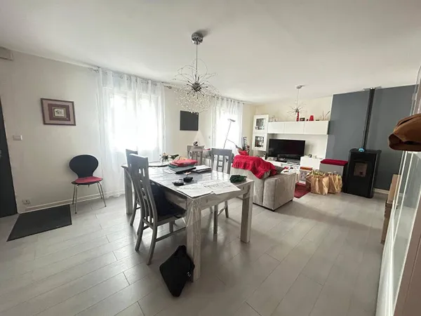 Maison de plain-pied 5 pièces 93 m² 