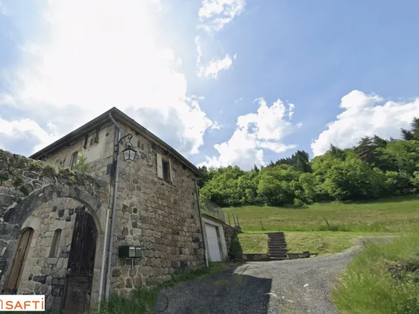Ancienne ferme 90m2 env. terrain attenant 