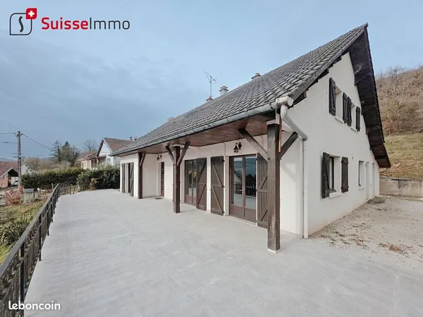 Pavillon 8 pièces 243 m² 