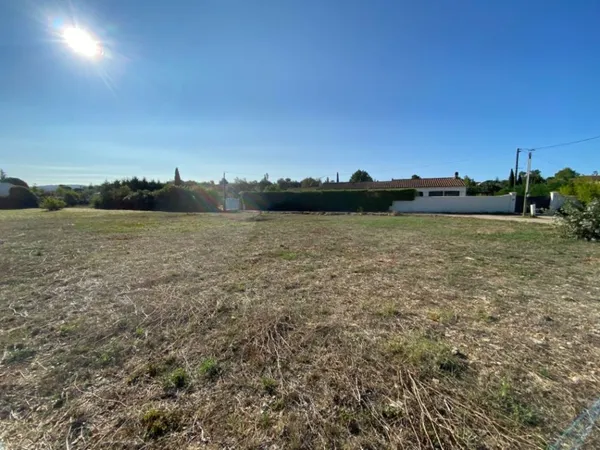Terrain 944 m² 
