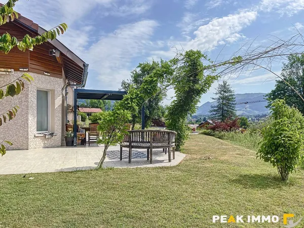 Villa 8 pièces 230 m² 