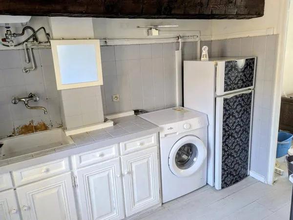Studio 1 pièce 27 m² 