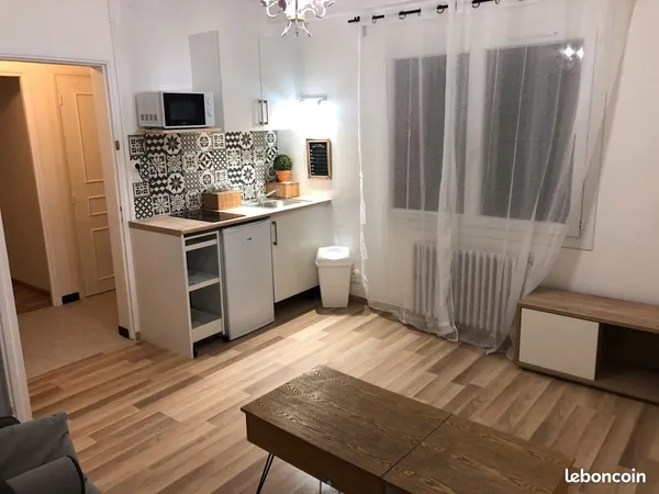 Appartement 2 pièces 750 charges comprises 