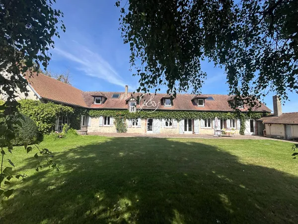 Maison 8 pièces 230 m² 