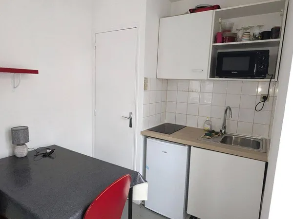 Appartement 1 pièce 14 m² 