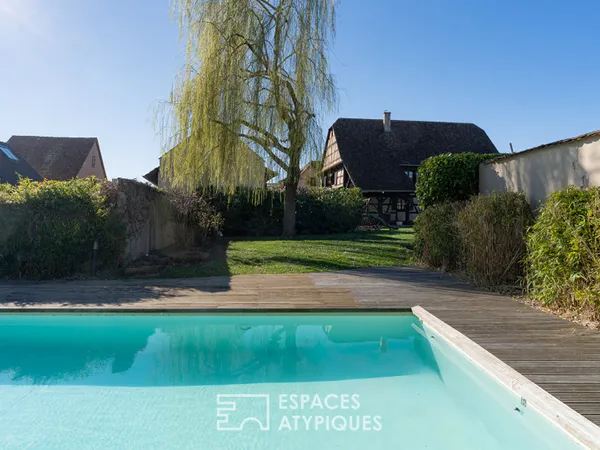 Ancien relais de poste rénové avec piscine et jardin paysager 