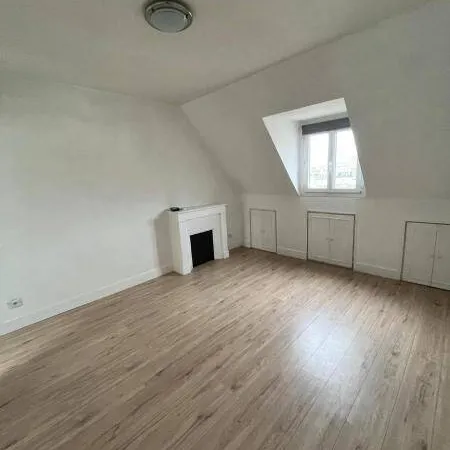 Studio 1 pièce 15 m² 