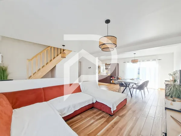 Maison 5 pièces 104 m² 