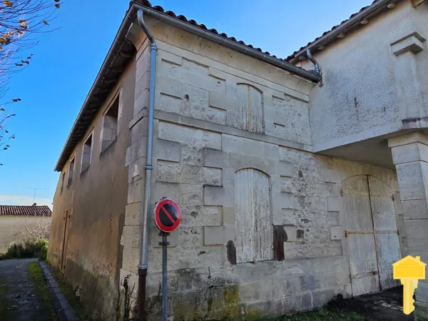 Bâtiment à aménager 157 m2, Lorignac 
