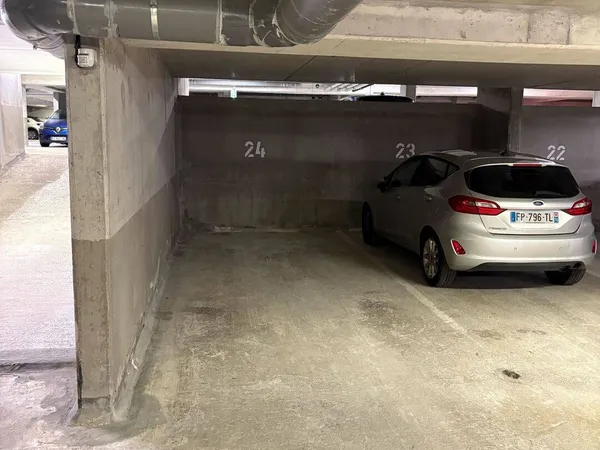 Parking 14 m² 