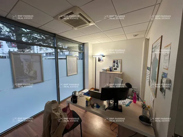 Bureaux 95 m² 