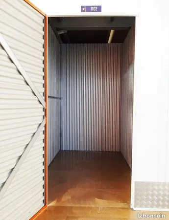 Box de stockage 17 m² 