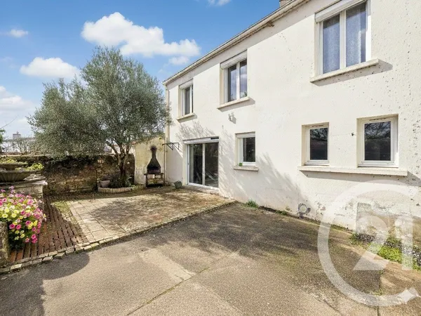 Maison 6 pièces 151 m² 