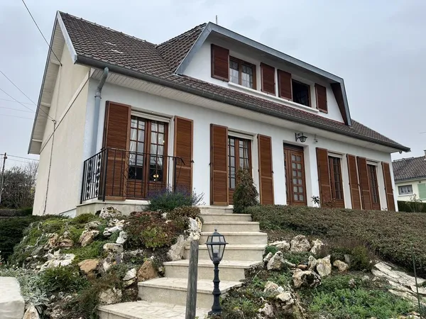 Maison traditionnelle 6 pièces 
