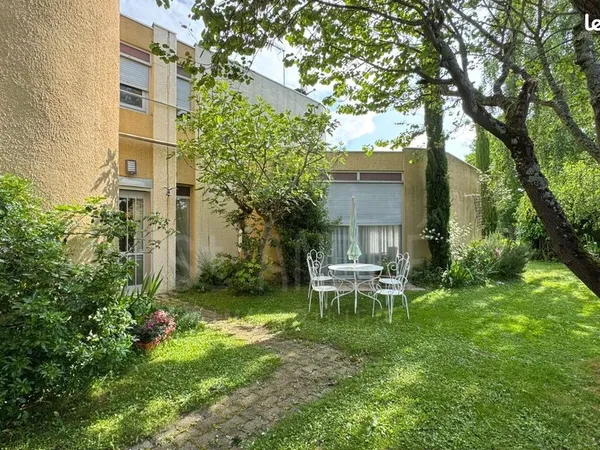 Maison 10 pièces 290 m² 