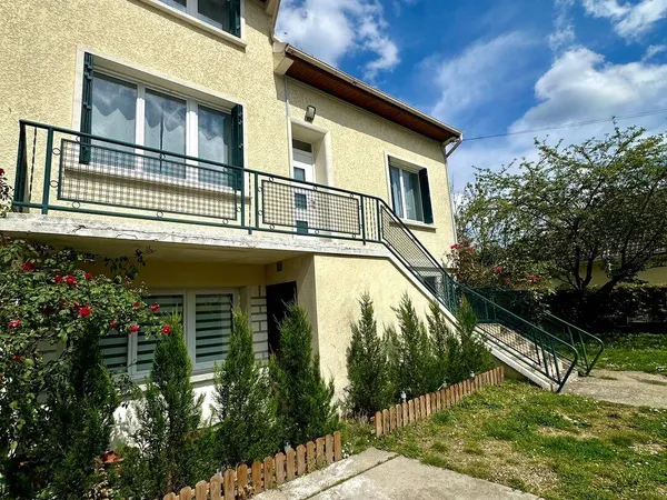 Immeuble 1 pièce 200 m² 