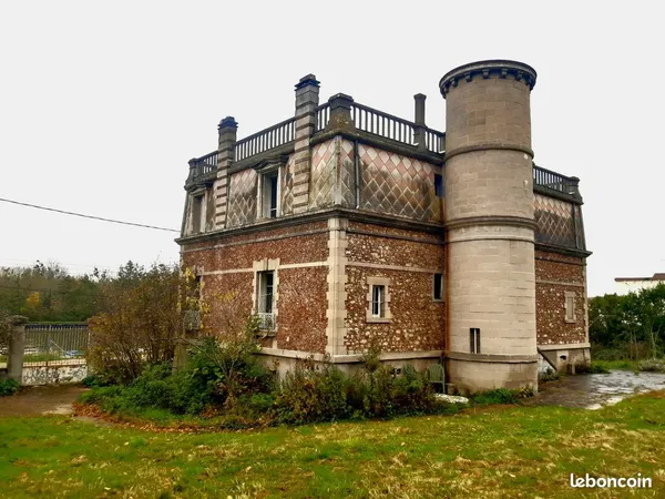 Maison 9 pièces 246 m² 