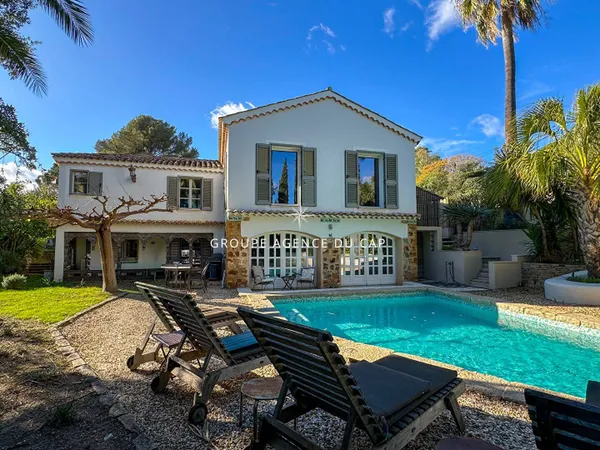Villa 7 pièces 271 m² 