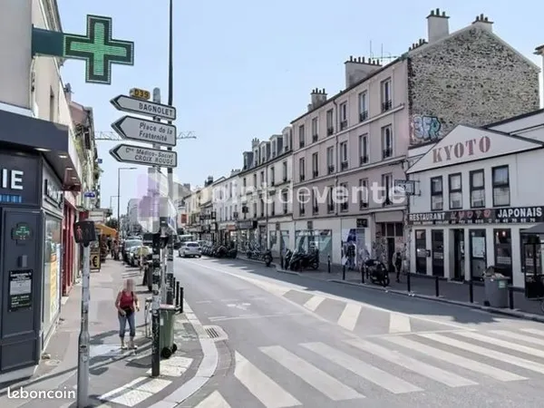 Local commercial 111 m² 