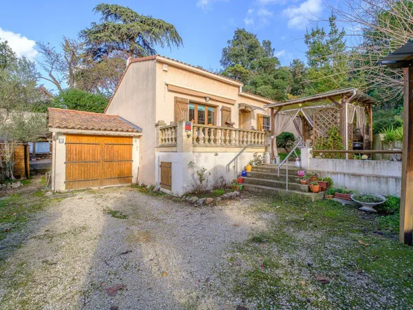 Maison de plain-pied 4 pièces 91 m² 