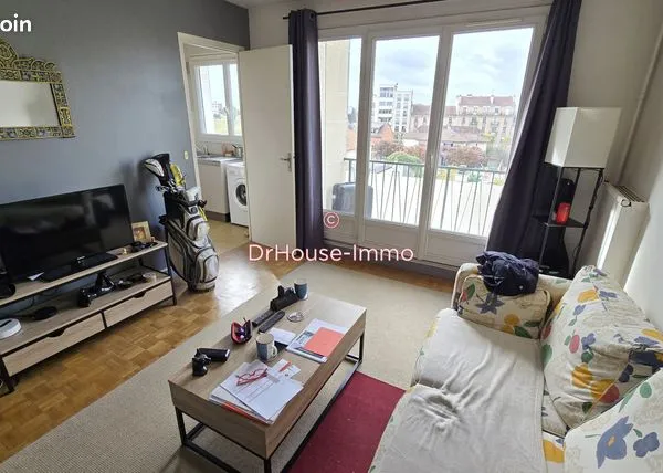 Studio 1 pièce 28 m² 