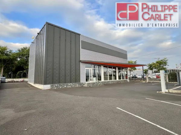 Local commercial 380 m² 