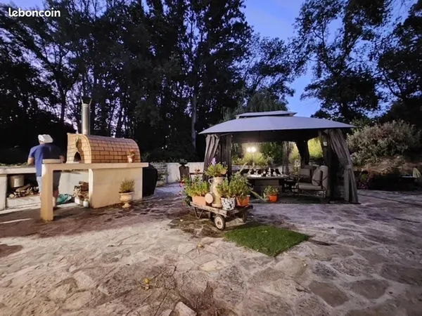 Maison 5 pièces 590 m² 