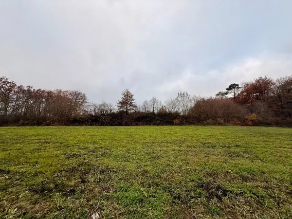 Terrain 930 m² 