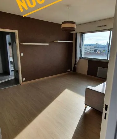 Appartement T3 place du 30 + garage fermé 