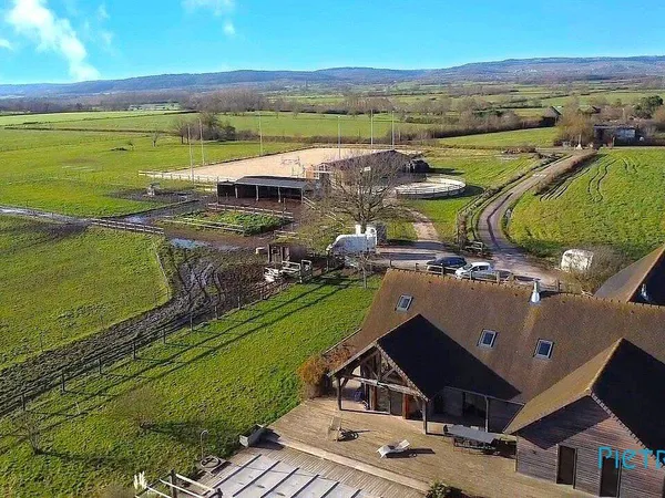 Villa 7 pièces 239 m² 