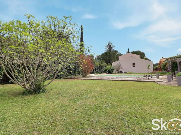 Villa 5 pièces 160 m² 