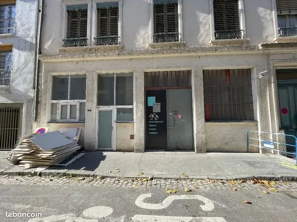 Local commercial 186 m² 