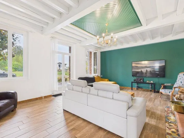 Maison 9 pièces 256 m² 