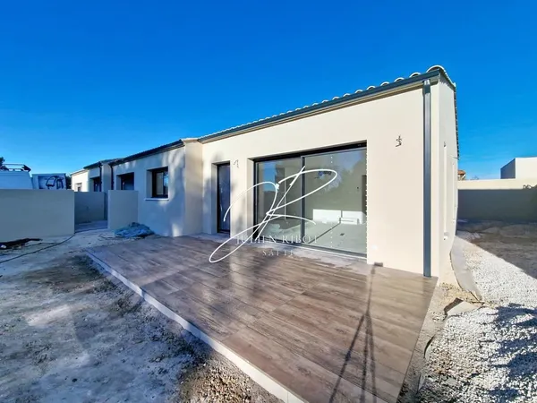 Villa T4 3 chambres 93 m² garage 