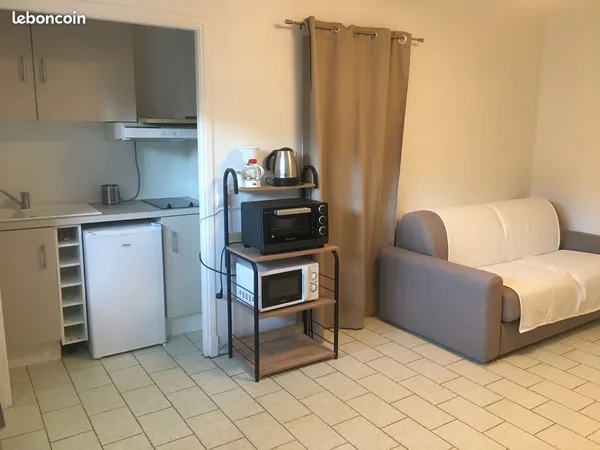 Studio meublé 