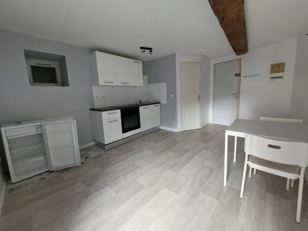 Studio 1 pièce 17 m² 