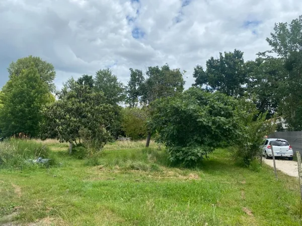 Terrain 383 m² 