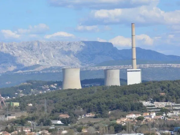 Immobilier professionnel Location Gardanne   392200€