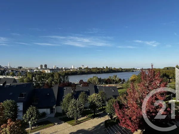 Appartement 3 pièces 84 m² 