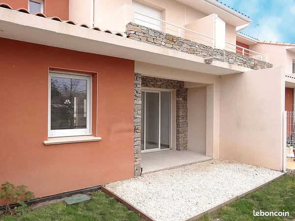 Maison de village T3 avec jardin Mauguio centre 