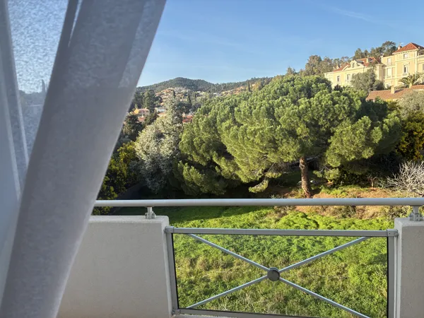 À Hyères, appartement dernier étage en vente avec Happyssimm 
