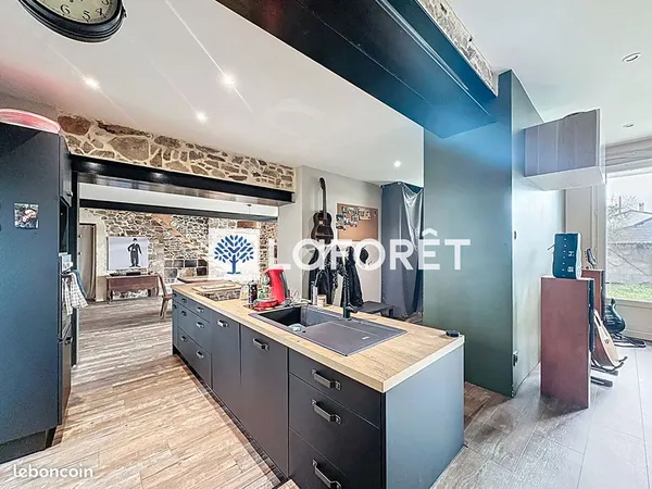 Longère 6 pièces 208 m² 