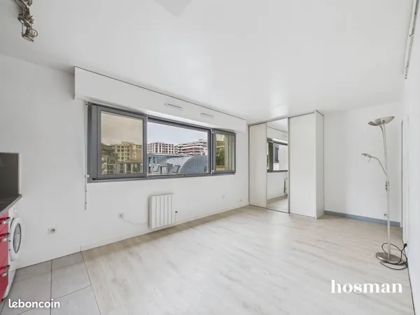 Studio 1 pièce 26 m² 