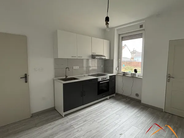 Appartement rénové de type F4 