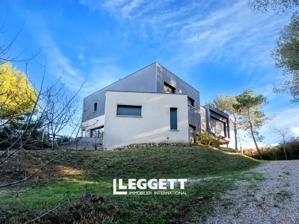 Maison 11 pièces 213 m² 