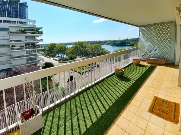 Appartement spacieux au bord du lac de Créteil - La Croisett 
