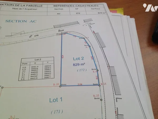 Terrain 900 m² 