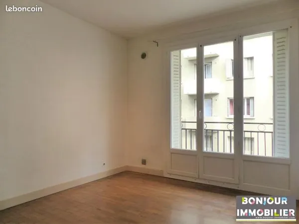 Studio 1 pièce 23 m² 