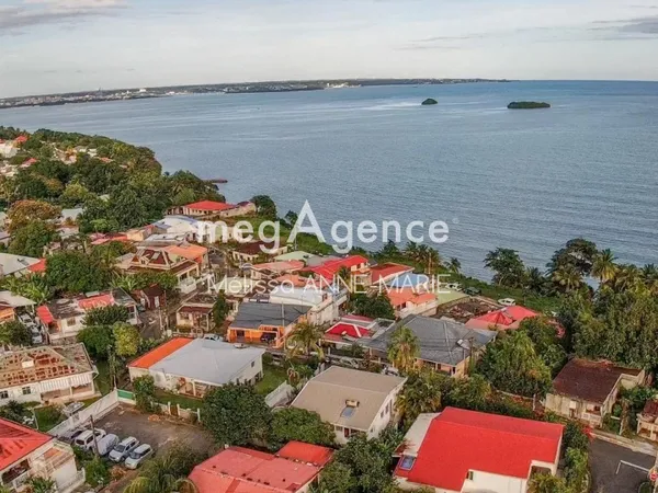 Maison avec vue mer imprenable (photos intérieures à venir) 